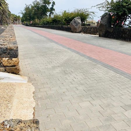 Lc Bastian Marina Bungalow Costa Teguise Eksteriør bilde