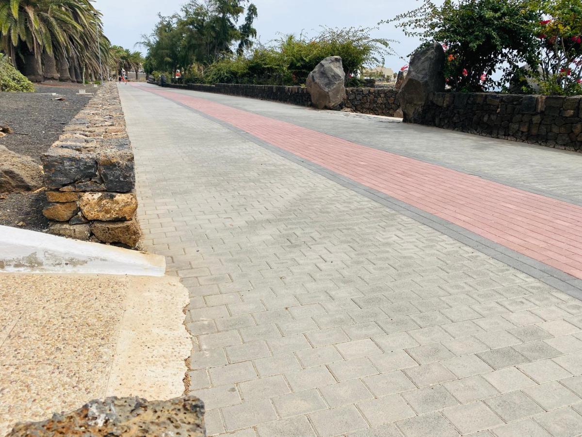 Lc Bastian Marina Bungalow Costa Teguise Eksteriør bilde